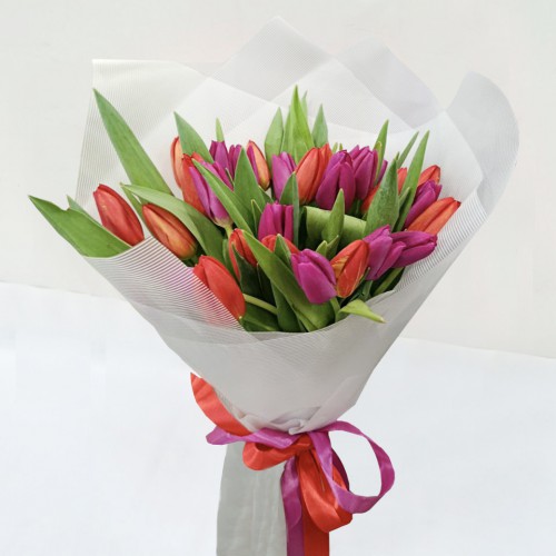 Букет из 25 тюльпанов